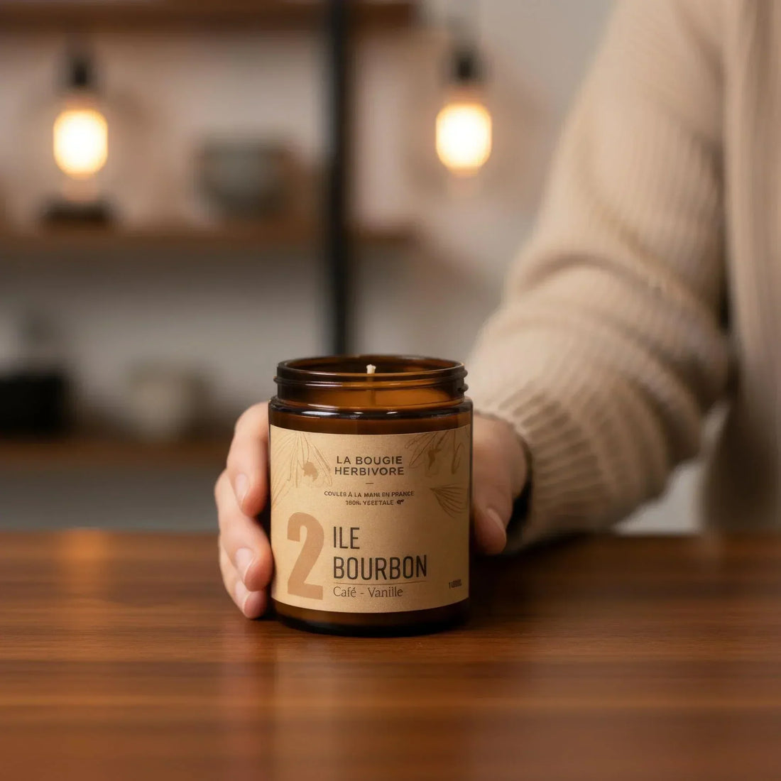 Nos 12 bougies Signature : un parfum de Paris en Mayenne