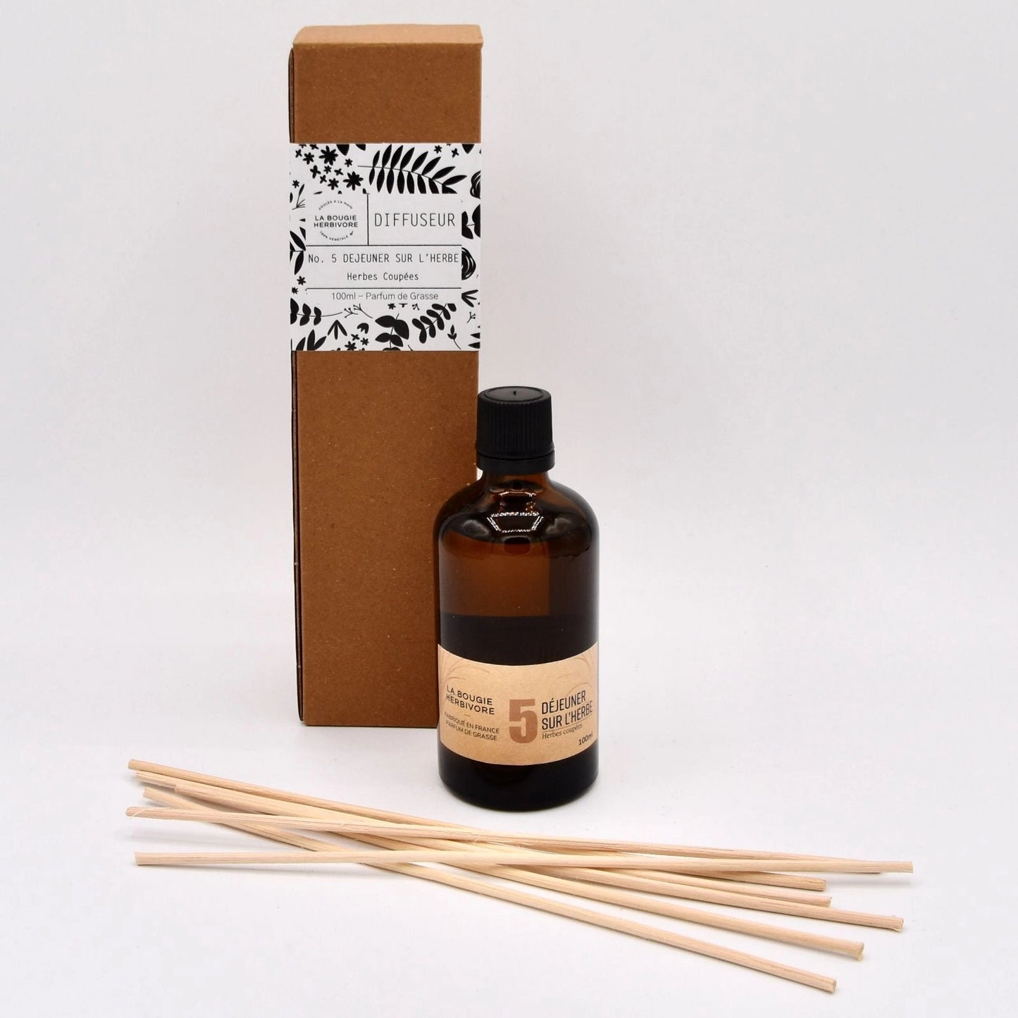 Diffuseur Signature à bâtonnets en Verre Ambré de 100 ml NO. 5 DEJEUNER SUR L'HERBE - Herbes coupées La Bougie Herbivore diffuseur