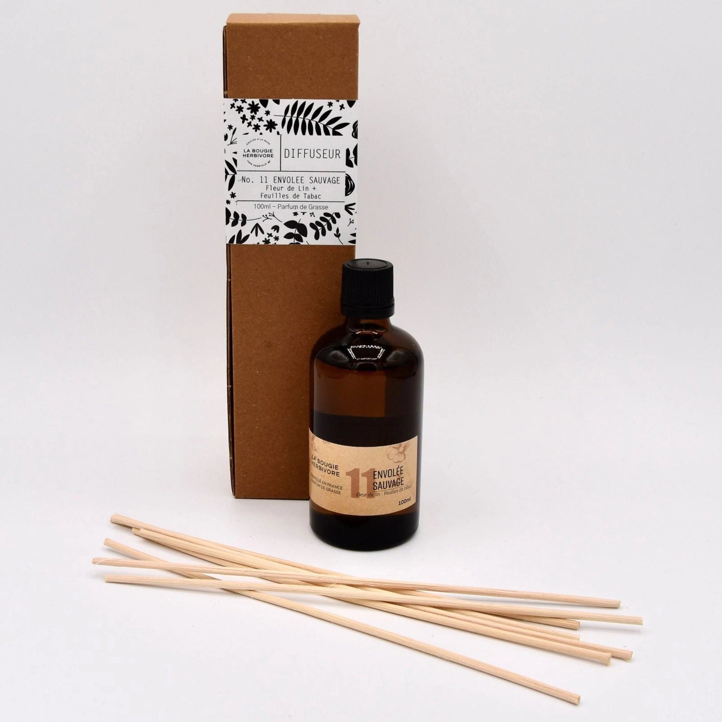 Diffuseur Signature à bâtonnets en Verre Ambré de 100 ml NO. 11 ENVOLEE SAUVAGE - Fleur de Lin + Feuilles de Tabac La Bougie Herbivore diffuseur