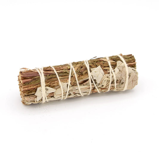 Fagot sauge armoise de La Bougie Herbivore, parfait pour la purification et la méditation.
