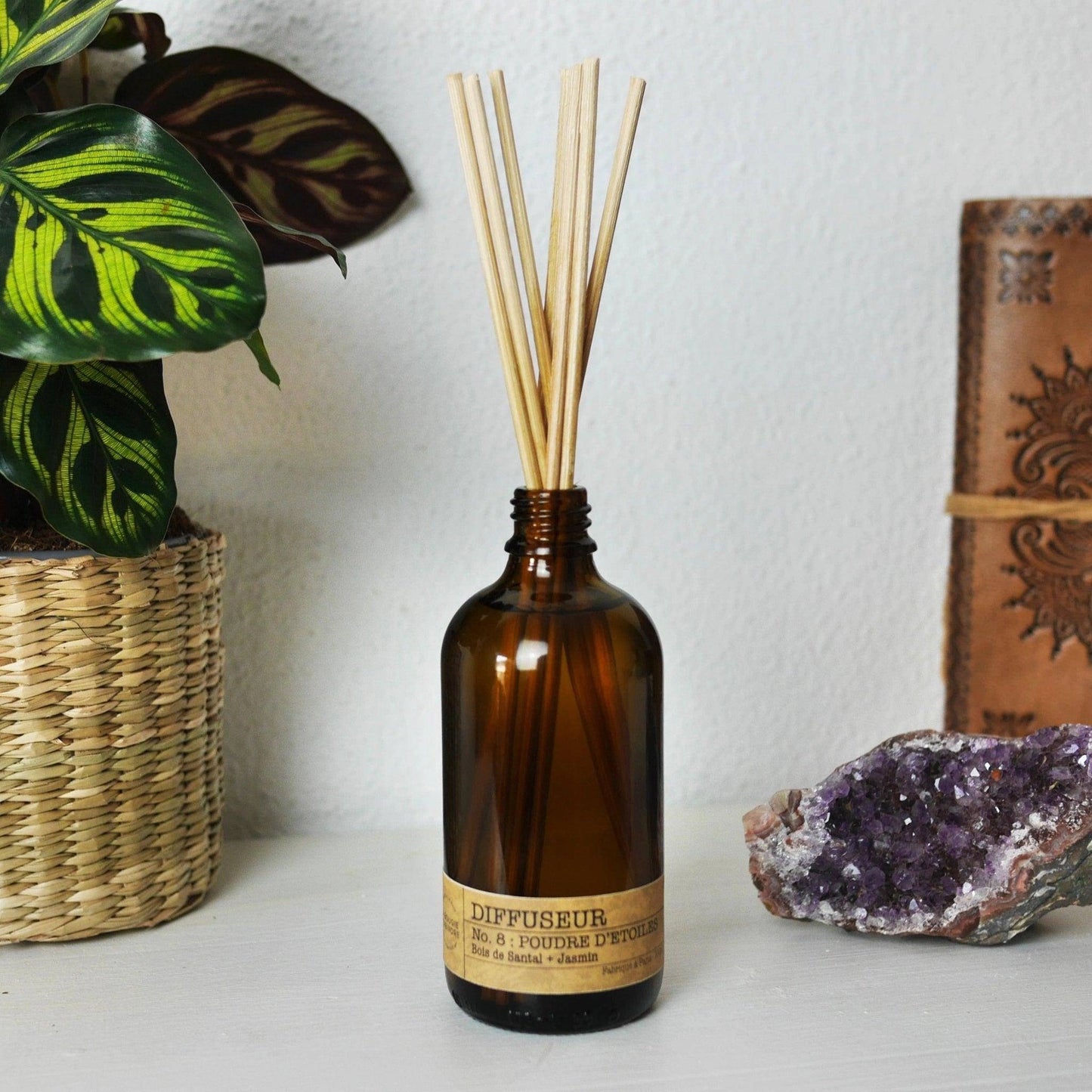 Diffuseur de parfum : No. 8 POUDRE D'ETOILES - Bois de Santal + Jasmin La Bougie Herbivore diffuseur
