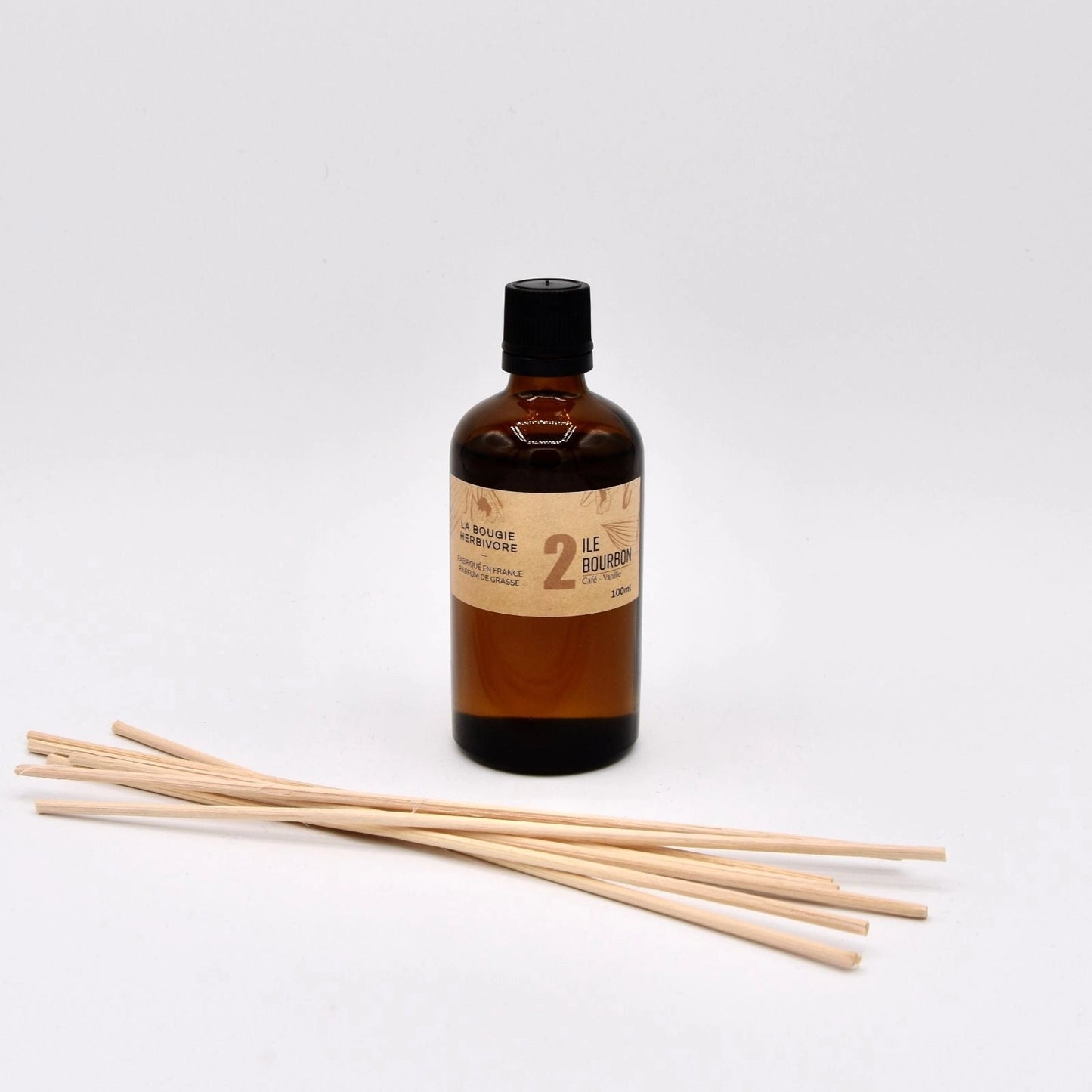 Diffuseur parfum café vanille La Bougie Herbivore avec bâtons en bois pour une ambiance chaleureuse