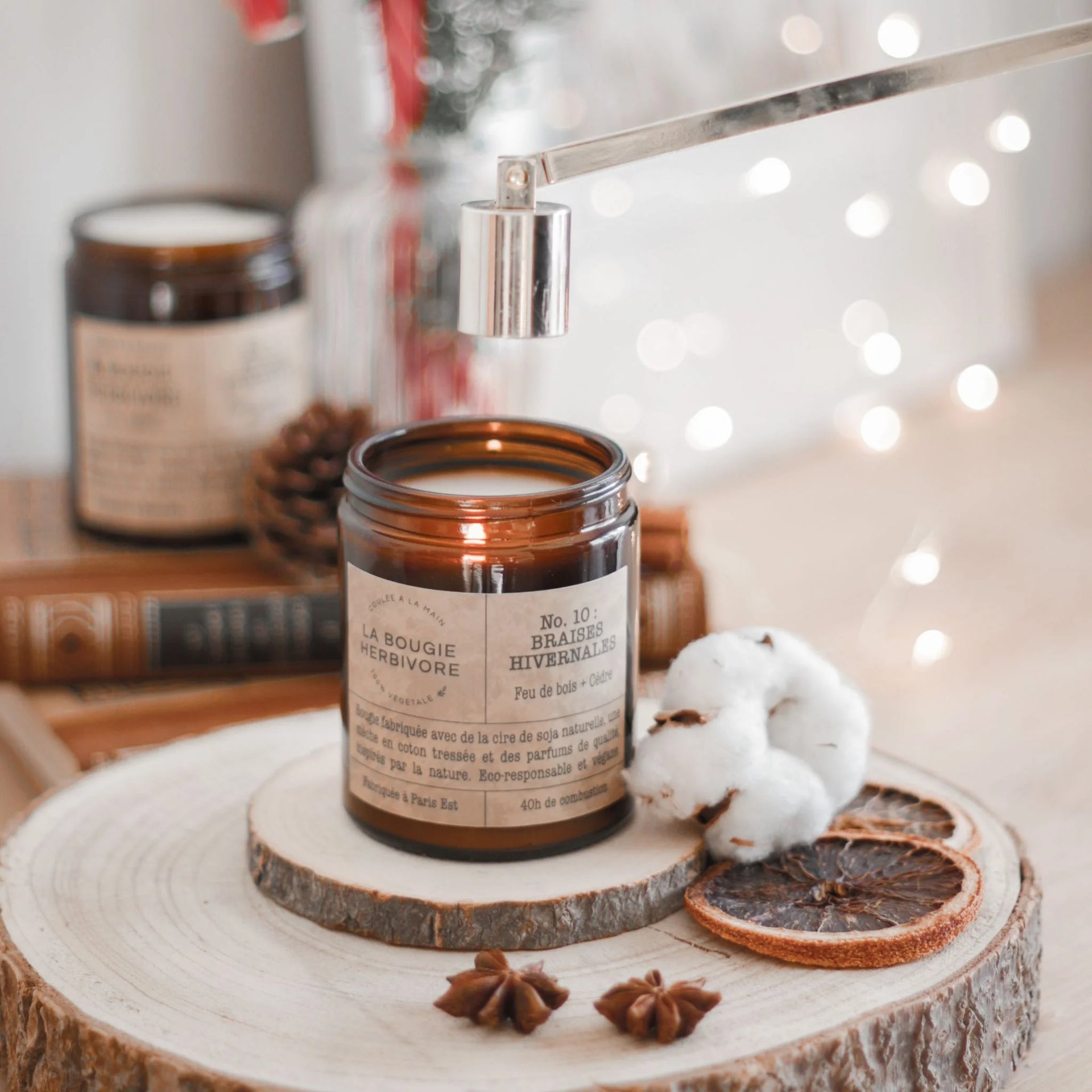 Bougie parfumée Signature No. 10 BRAISES HIVERNALES - Feu de Bois + Cèdre La Bougie Herbivore Paris