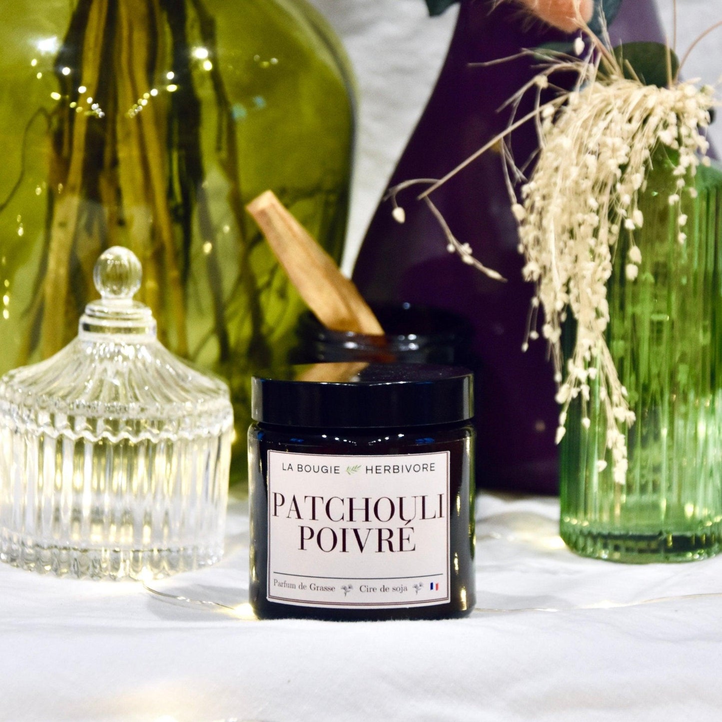 Bougie parfumée "Patchouli poivré" à la cire végétale de soja 90g - La Bougie Herbivore