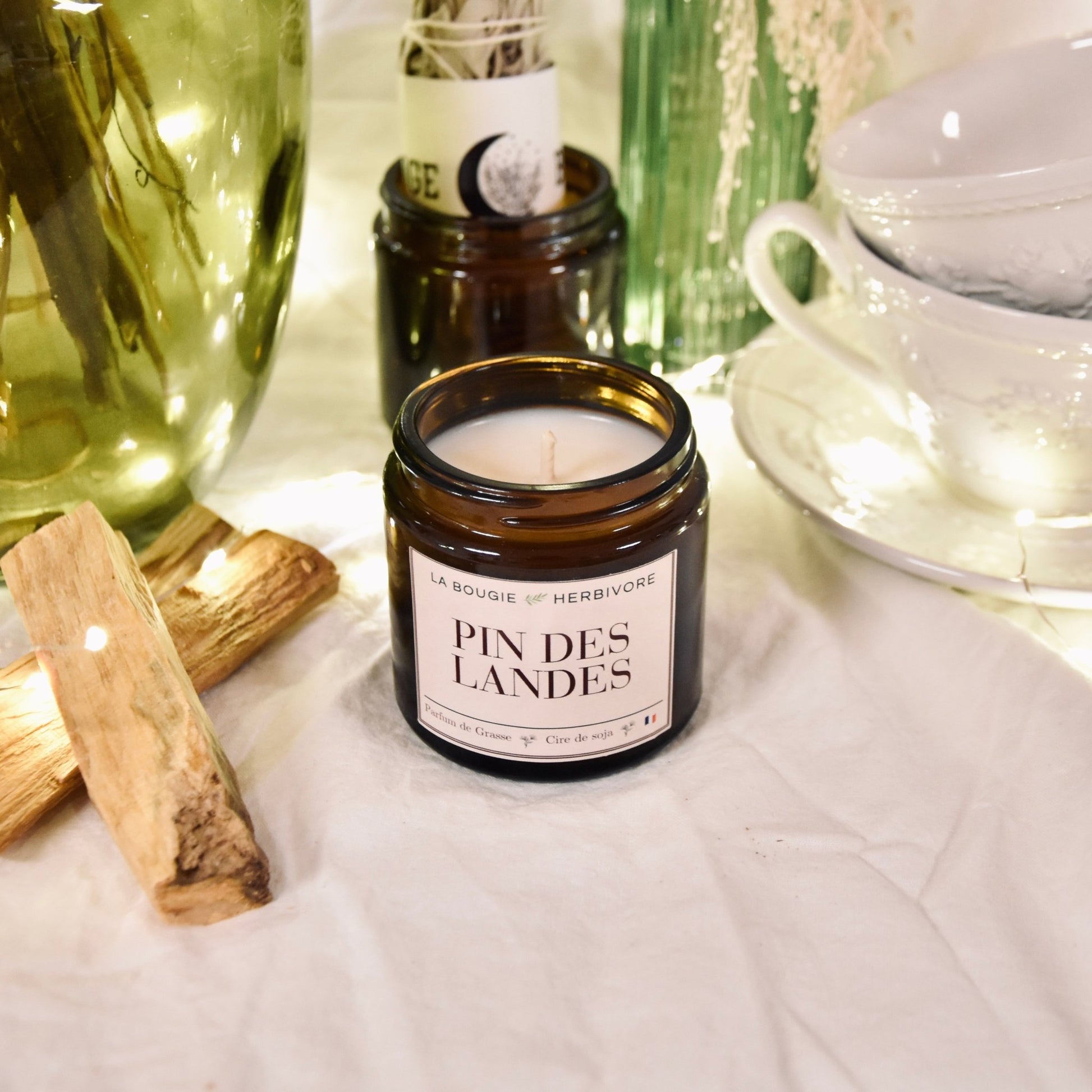 Bougie parfumée "Pin des Landes" à la cire végétale de soja 90g - La Bougie Herbivore