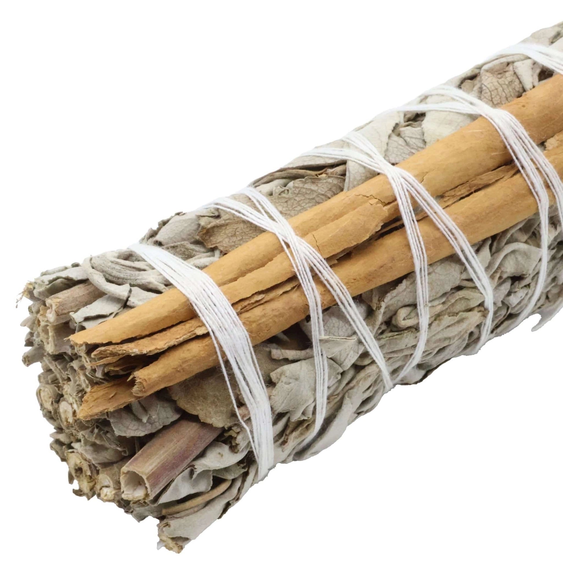 Fagot sauge blanche cannelle de La Bougie Herbivore, parfait pour la purification et la méditation.