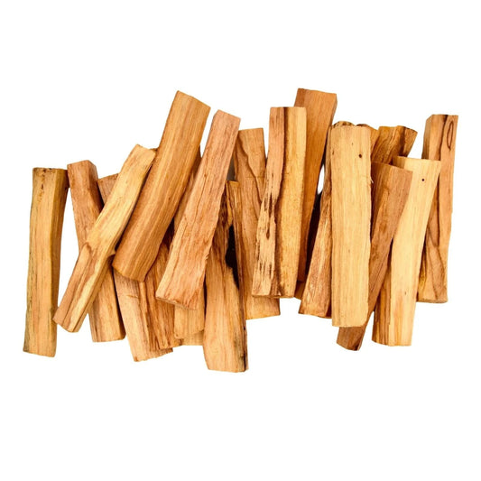 Coffret cadeau purification palo santo avec des morceaux de bois de palo santo pour la purification énergétique