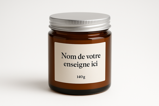le message sur le Pot en verre ambré 140g avec couvercle aluminium à visser, 6.4 cm (D) x 8.2 cm (H). "Nom de votre enseigne ici"