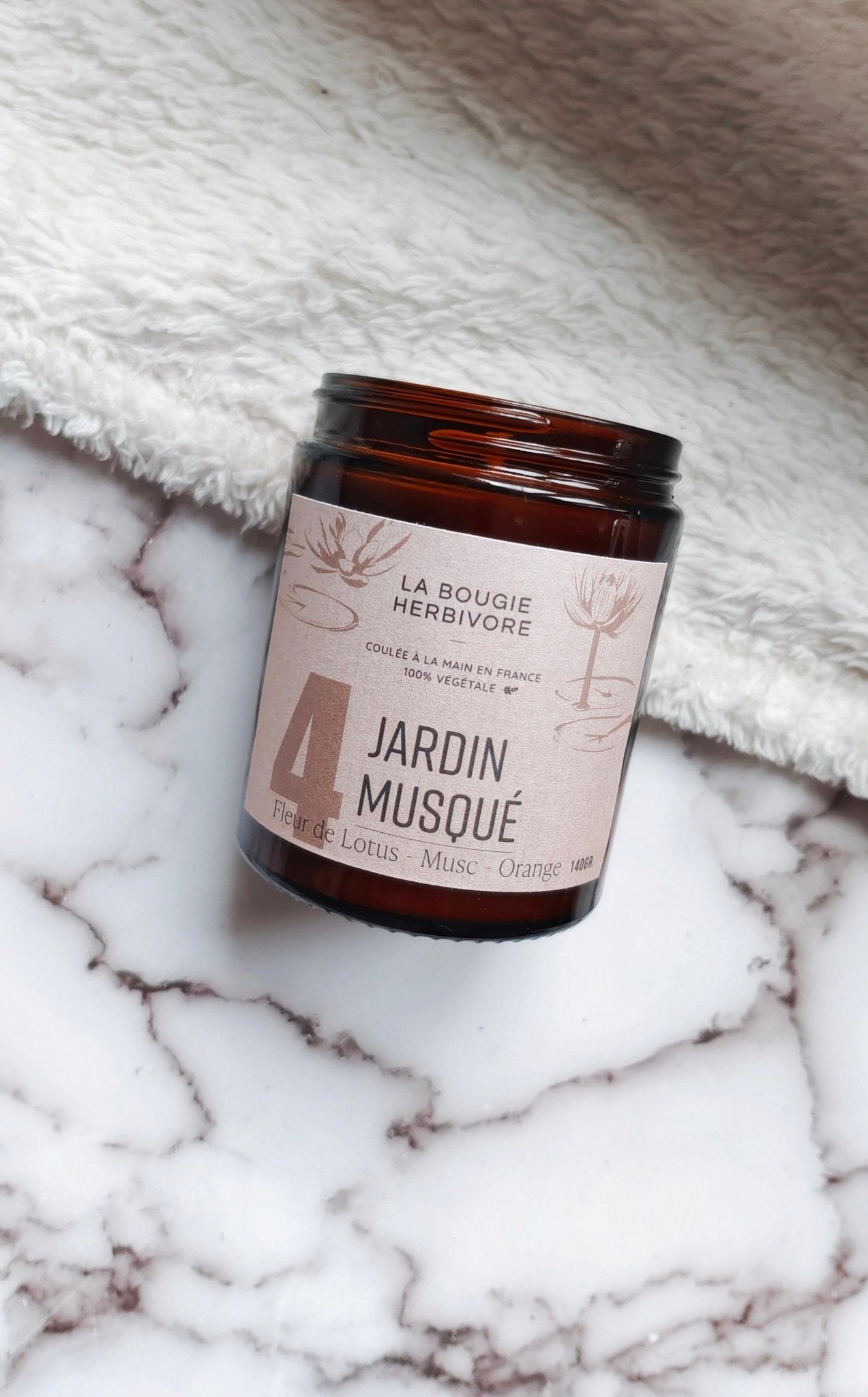 No. 4 JARDIN MUSQUE - Fleur de Lotus + Musc + Orange - La Bougie Herbivore