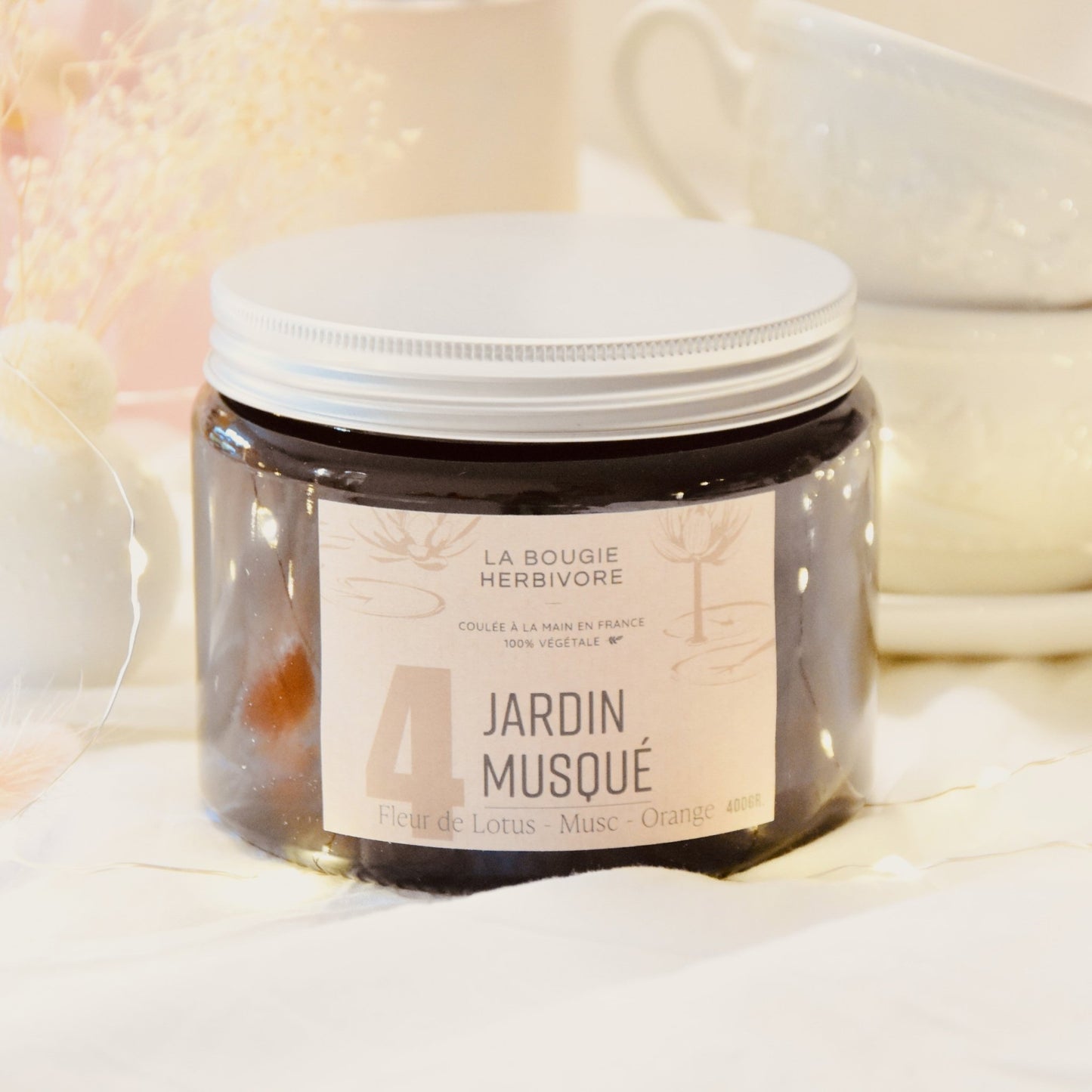 No. 4 JARDIN MUSQUE - Fleur de Lotus + Musc + Orange - La Bougie Herbivore